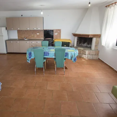 Uvala Rapak 12779a *